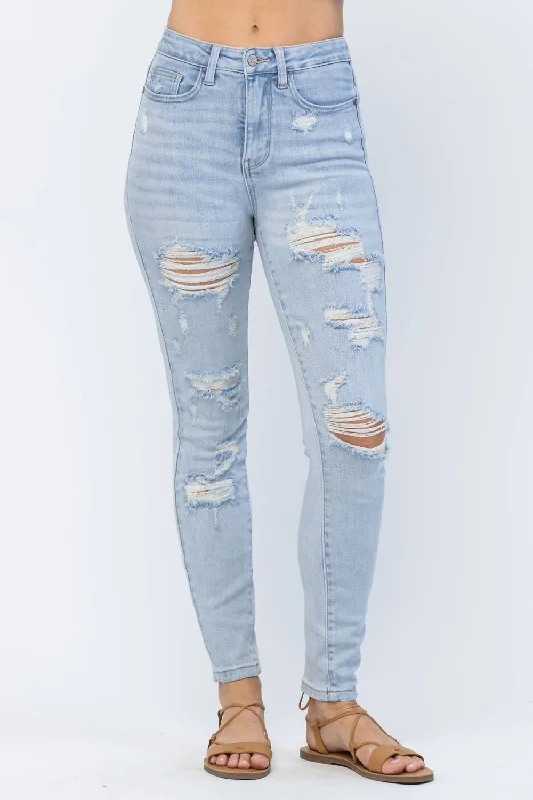 Controlled Chaos Tummy Control Jeans In Light Wash